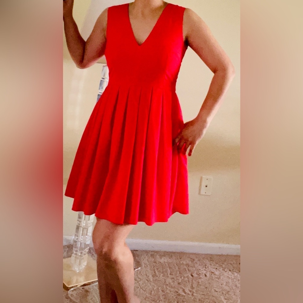 French Connection dress size 4, two pockets in an excellent condition
